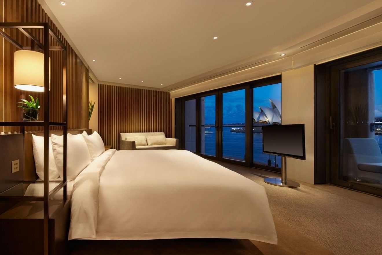 Contemporary Park Hyatt Sydney harbour-view room